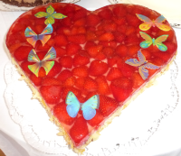 Herz-Erdbeer-Torte